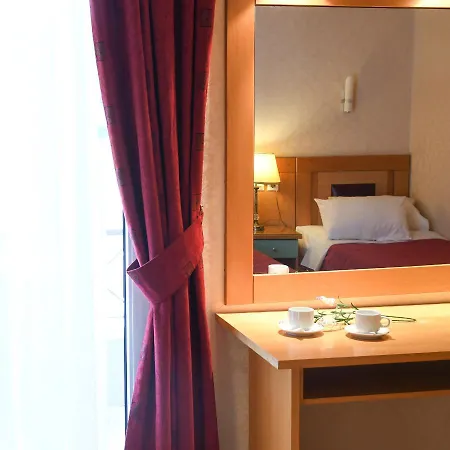 Seaside Szálloda 3*