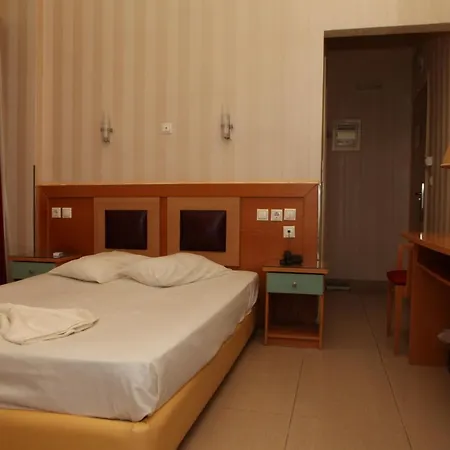 Seaside Λουτράκι