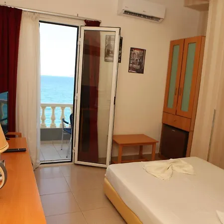 Seaside Szálloda 3*